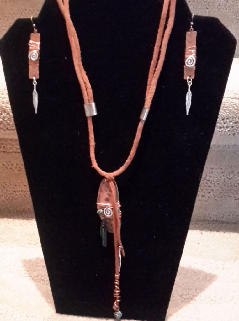 leather-adjustable-with-fea