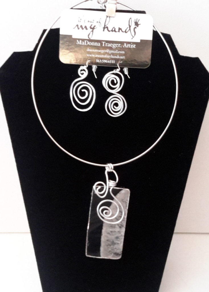 01.11.19-simple-Black-&-Whi